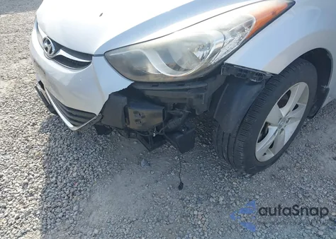 2013 Hyundai Elantra Gls z USA, uszkodzony, nr VIN KMHDH4AE5DU979844